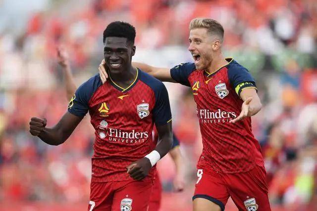 杨鸣：赢下一个没有周琦的广东队参考价值不大